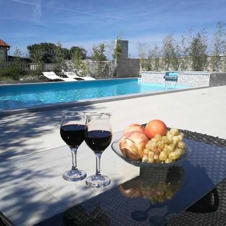 פריבלאקה Villa Flora Maris Apartments מראה חיצוני תמונה