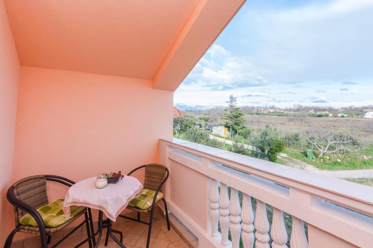 פריבלאקה Villa Flora Maris Apartments מראה חיצוני תמונה