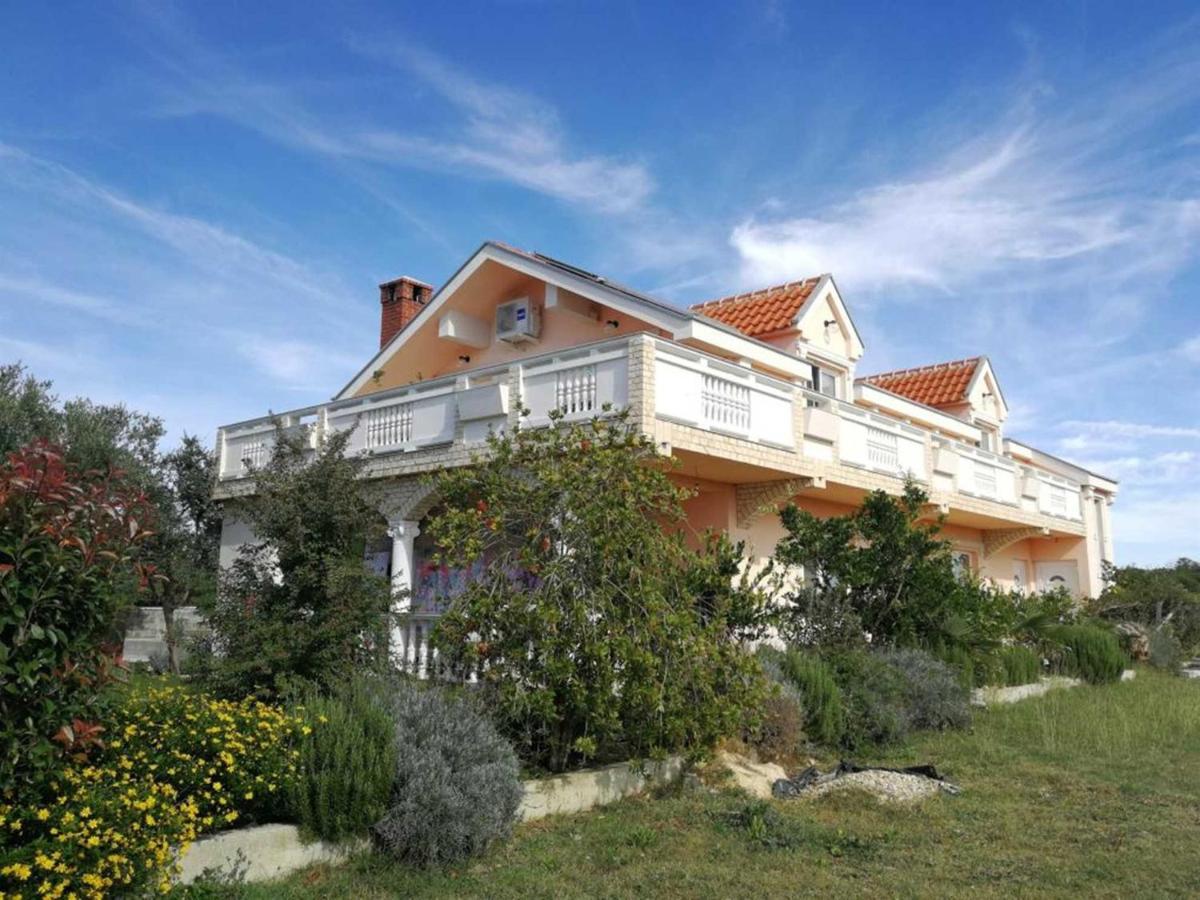 פריבלאקה Villa Flora Maris Apartments מראה חיצוני תמונה