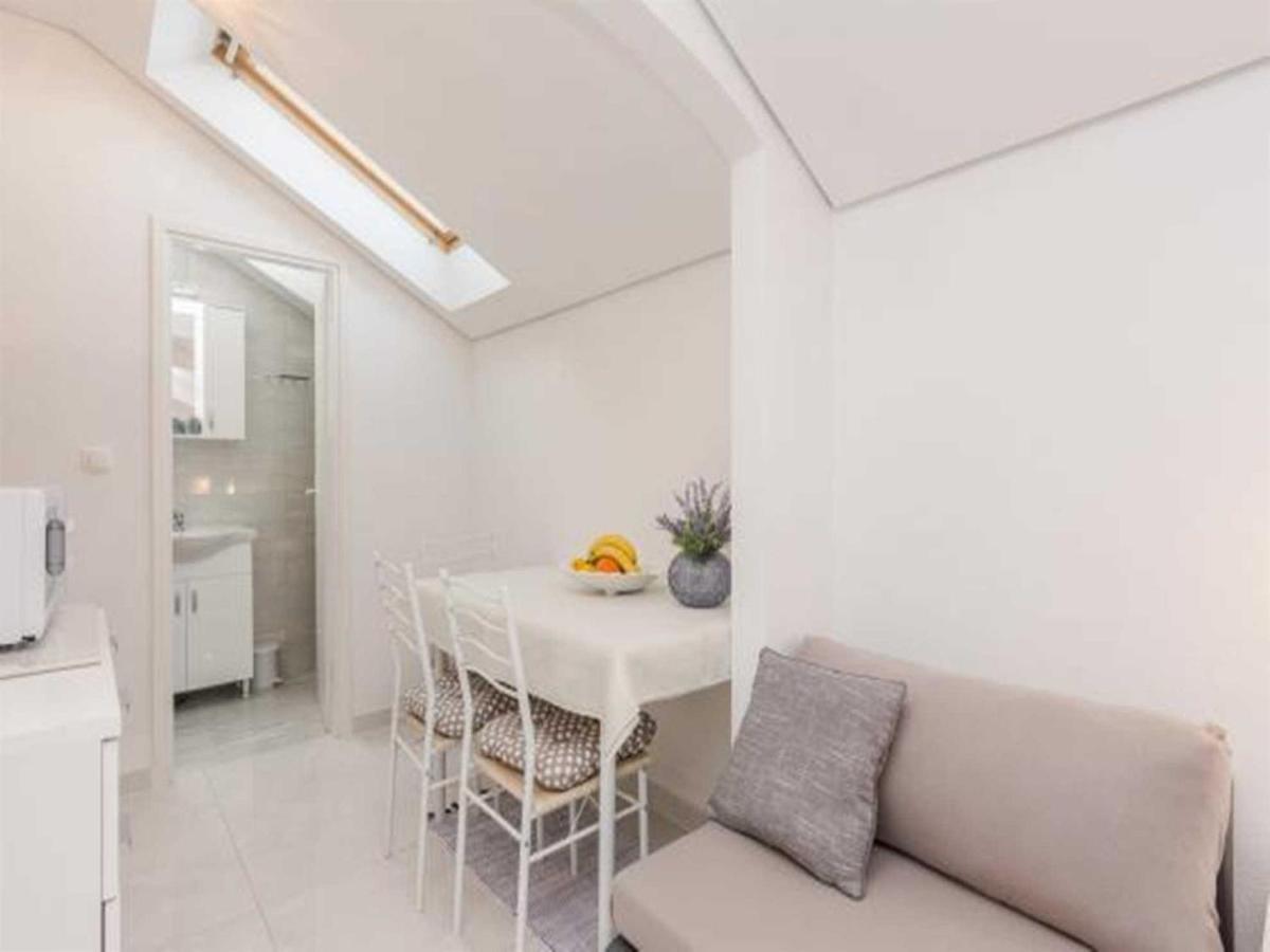 פריבלאקה Villa Flora Maris Apartments מראה חיצוני תמונה